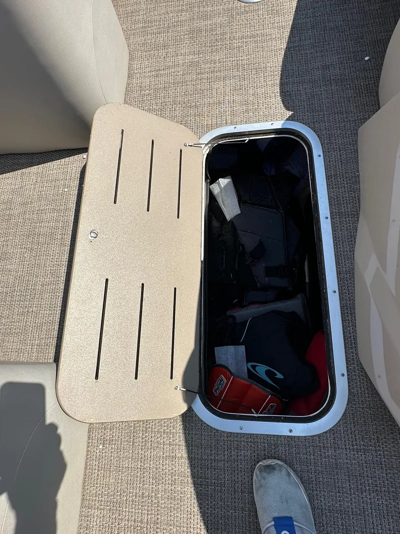 Slide: The Image of Bennington 23 GSB 2019 - 8