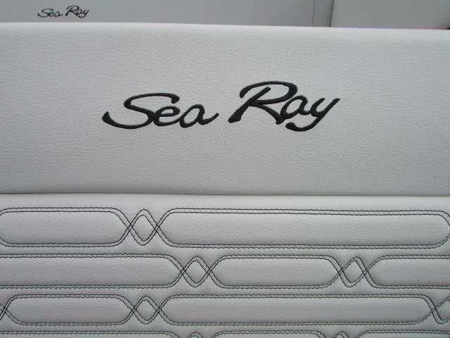 Slide: The Image of Sea Ray 190 Sport 2025 - 8