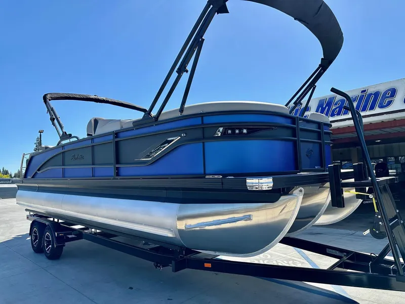 Slide: The Image of Barletta Corsa Ultra-Entertainer 25UE w/ Mercury 400HP V10! 2025 - 10