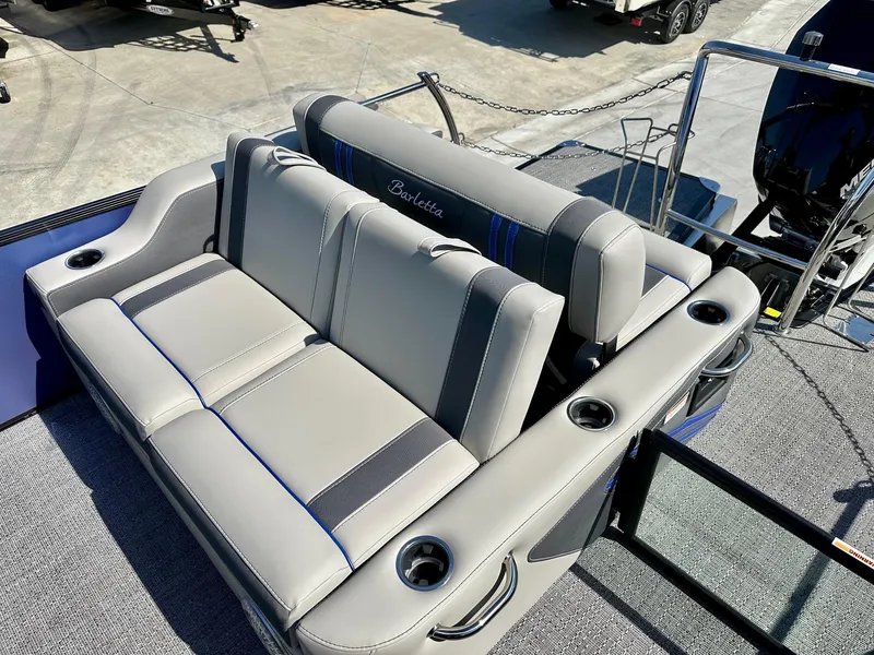 Slide: The Image of Barletta Corsa Ultra-Entertainer 25UE w/ Mercury 400HP V10! 2025 - 5