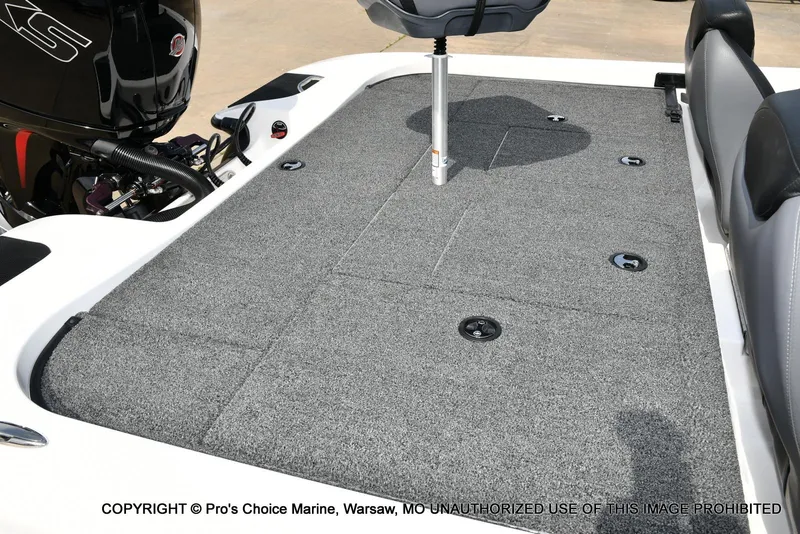 Slide: The Image of 2023 Caymas CX 18 boat deck with 150 Mercury Pro-XS 4 Stroke engine. - 39