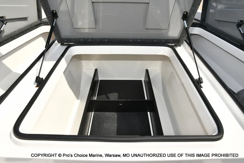 Slide: The Image of Caymas CX 18 w/150 Mercury Pro-XS 4 Stroke 2023 - 63