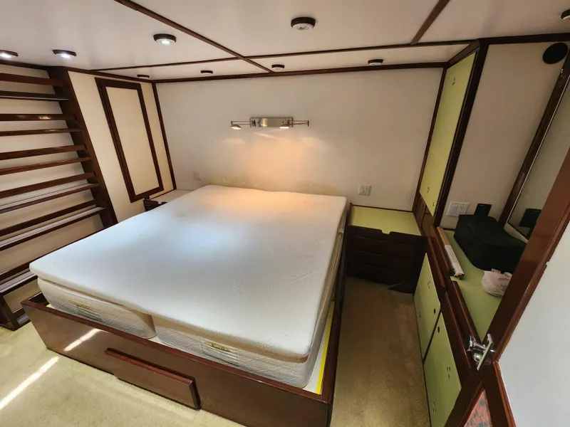 Slide: The Image of DESCO 76 Trawler 1983 - 50