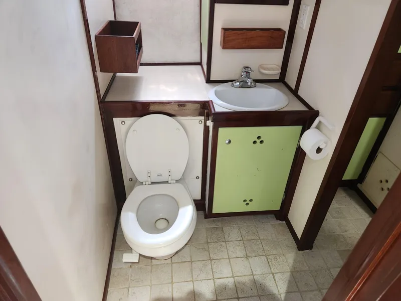 Slide: The Image of DESCO 76 Trawler 1983 - 52