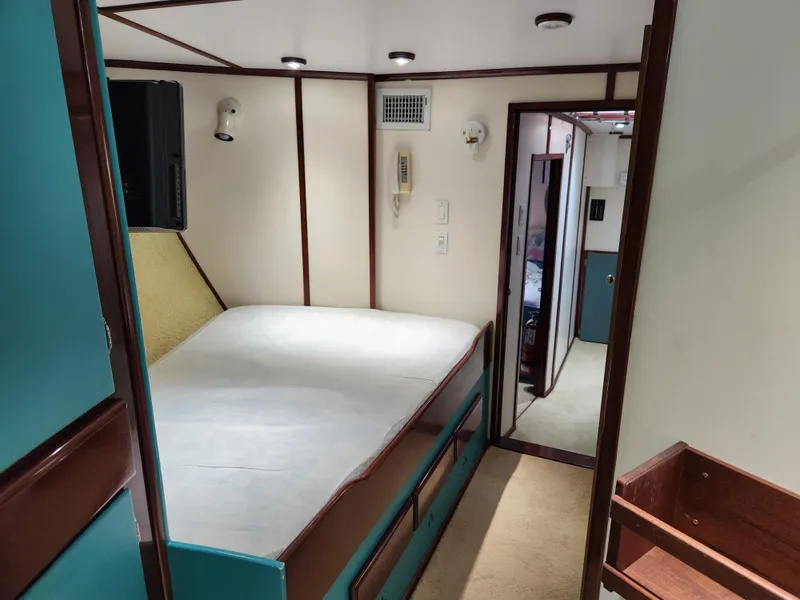 Slide: The Image of DESCO 76 Trawler 1983 - 54