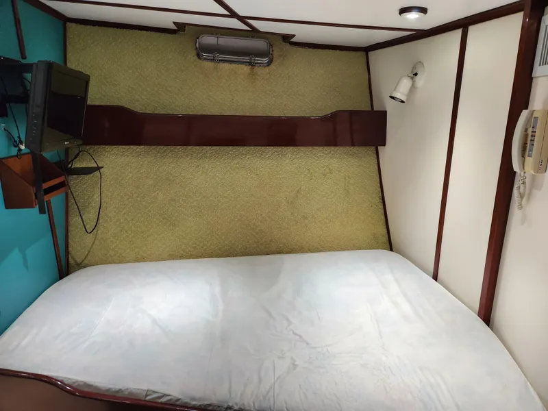 Slide: The Image of DESCO 76 Trawler 1983 - 56