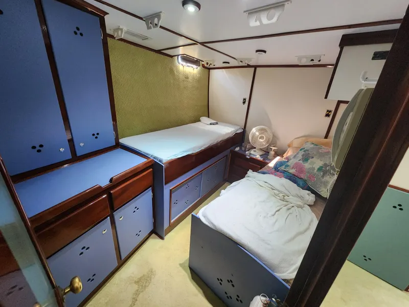 Slide: The Image of DESCO 76 Trawler 1983 - 58