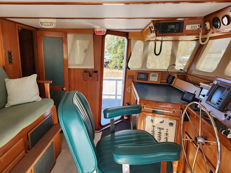 Slide: The Image of DESCO 76 Trawler 1983 - 65