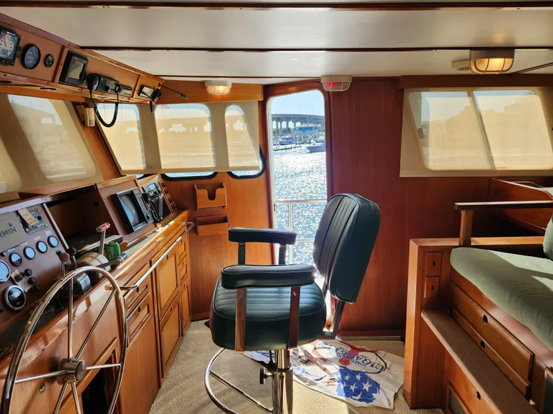 Slide: The Image of DESCO 76 Trawler 1983 - 66