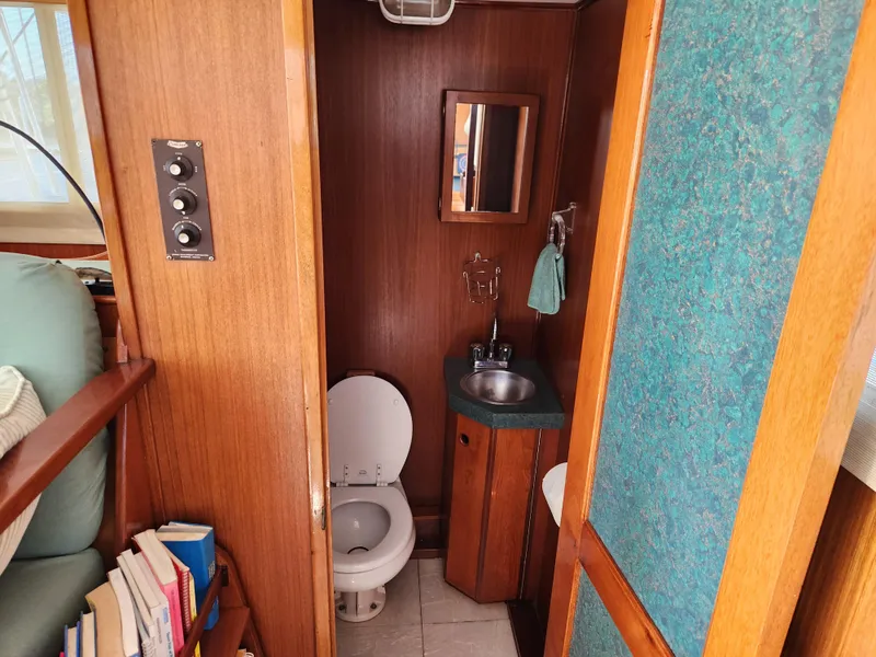 Slide: The Image of DESCO 76 Trawler 1983 - 67