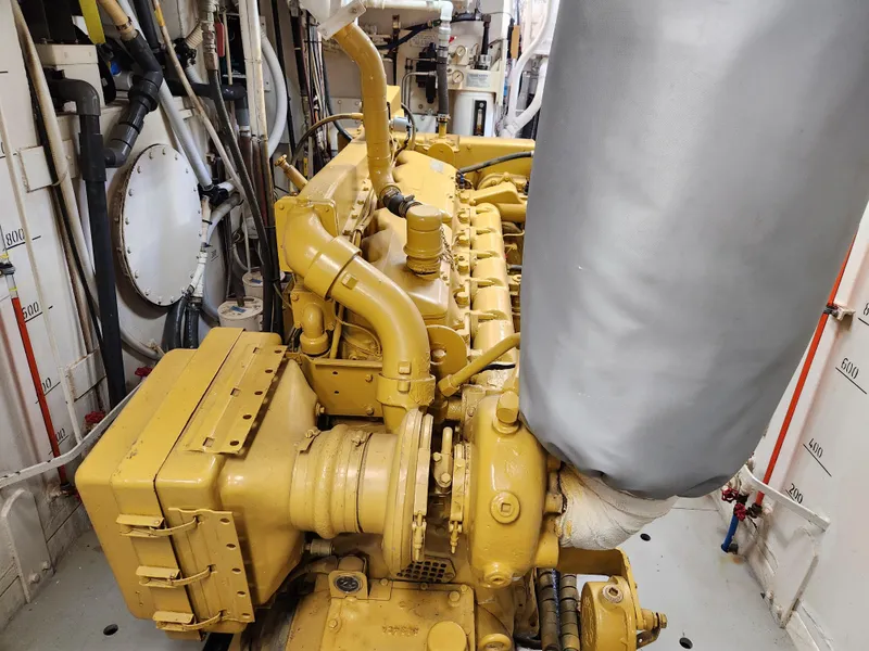 Slide: The Image of DESCO 76 Trawler 1983 - 72