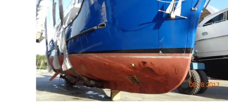 Slide: The Image of DESCO 76 Trawler 1983 - 86