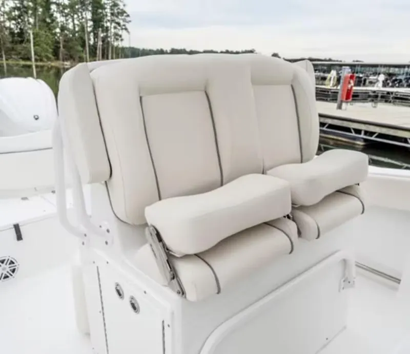 Slide: The Image of Sea Hunt Ultra 245 SE 2026 - 4