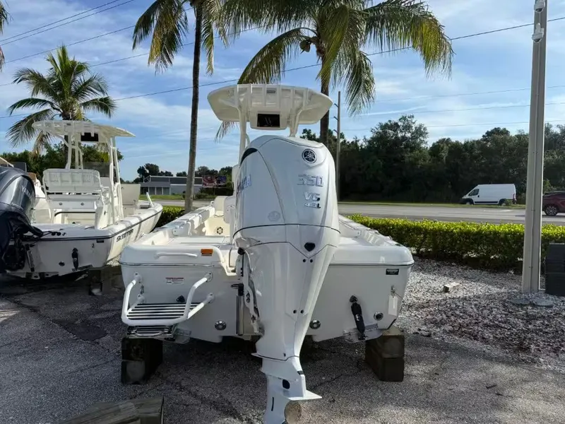 Slide: The Image of Skeeter SX2550 Family 2025 - 3