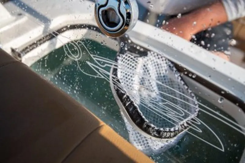 Slide: The Image of Skeeter SX2550 Family 2025 - 7