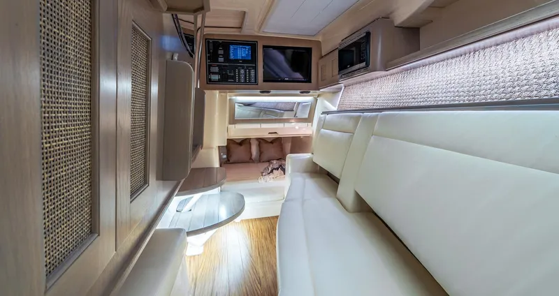 Slide: The Image of Grady-White Freedom 415 2026 - 15