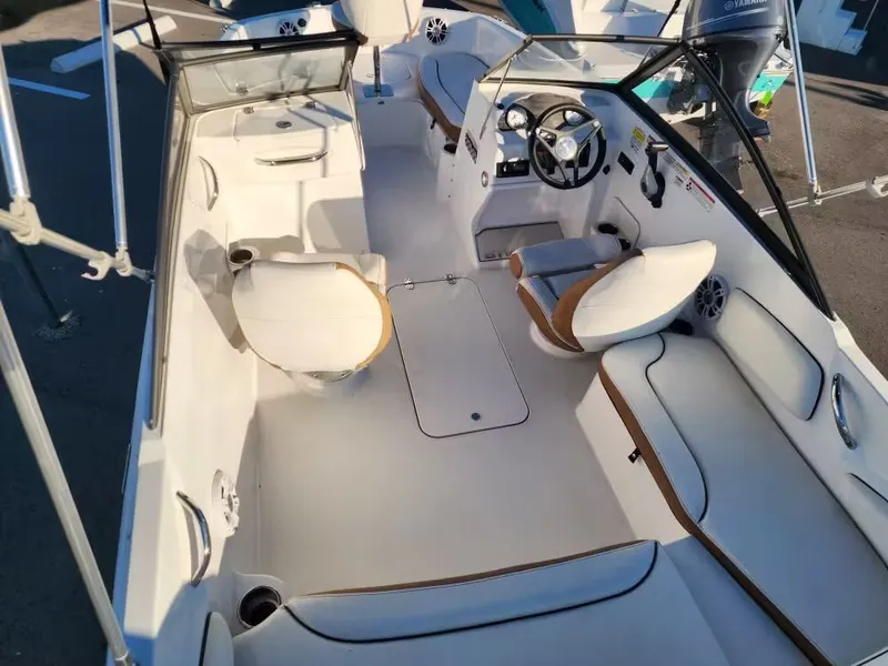 Slide: The Image of Stingray 191 DC 2025 - 9