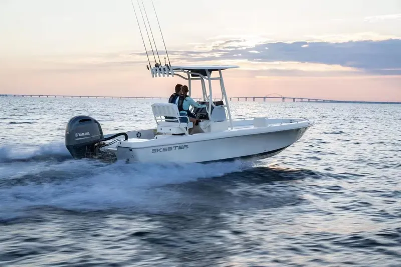 Slide: The Image of Skeeter SX2350 2026 - 2