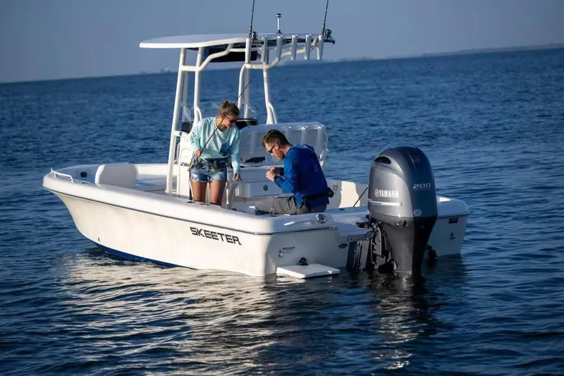 Slide: The Image of Skeeter SX2350 2026 - 7