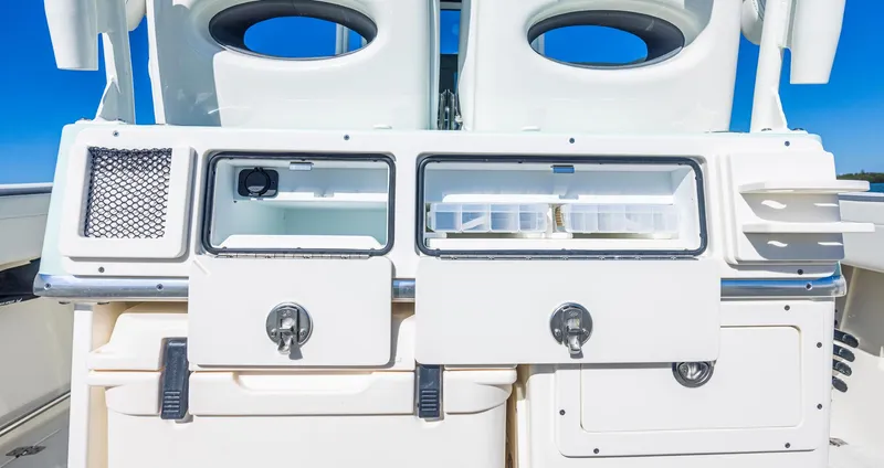 Slide: The Image of Cobia 265 Center Console 2026 - 19