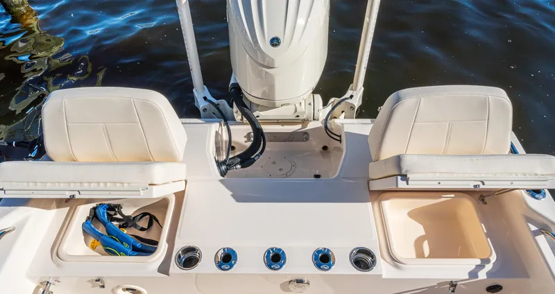 Slide: The Image of Grady-White 231 Coastal Explorer 2026 - 10