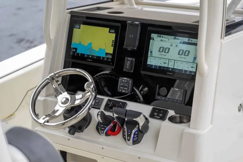 Slide: The Image of Stingray 253 CC 2027 - 5