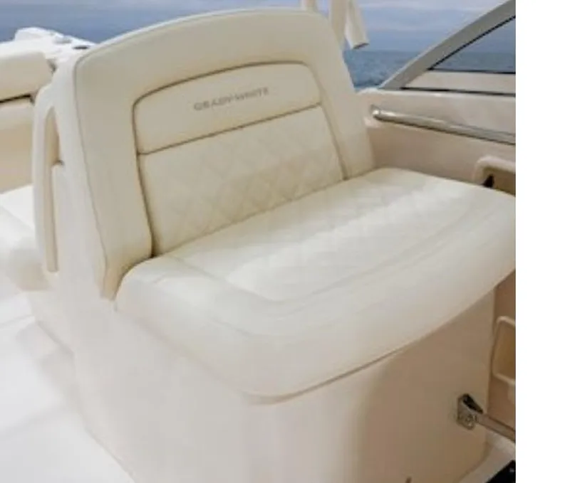 Slide: The Image of Grady-White Freedom 235 2026 - 11