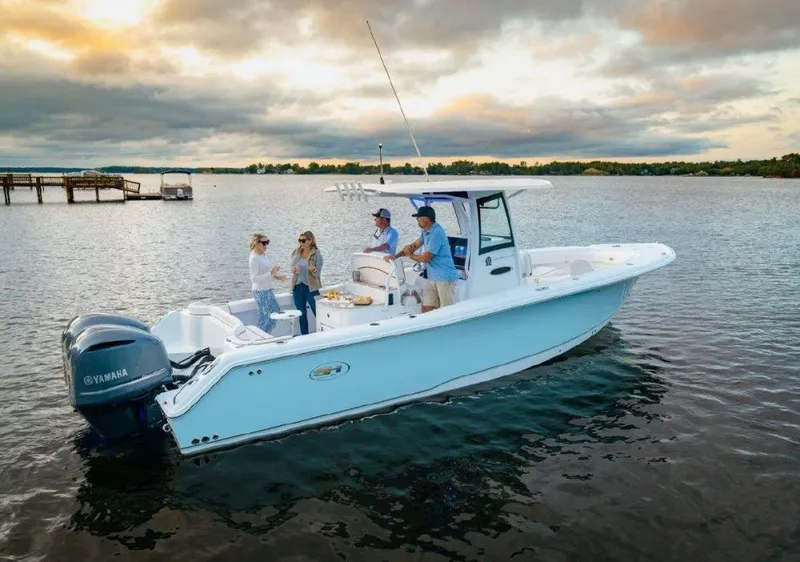 Slide: The Image of Sea Hunt Ultra 305 SE 2026 - 2