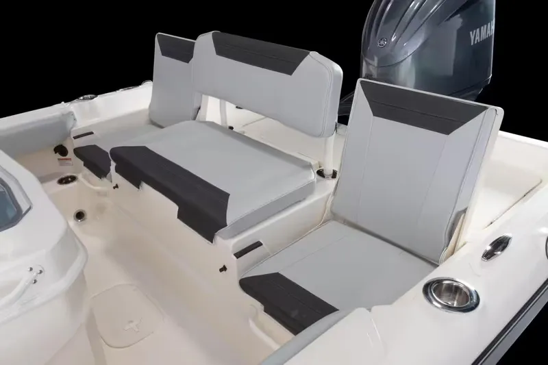 Slide: The Image of Skeeter SX2550 Family 2026 - 21