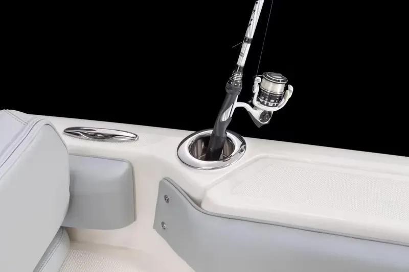 Slide: The Image of Skeeter SX2550 Family 2026 - 25