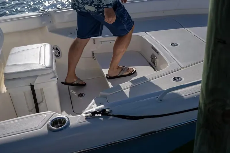 Slide: The Image of Skeeter SX2550 Family 2026 - 16