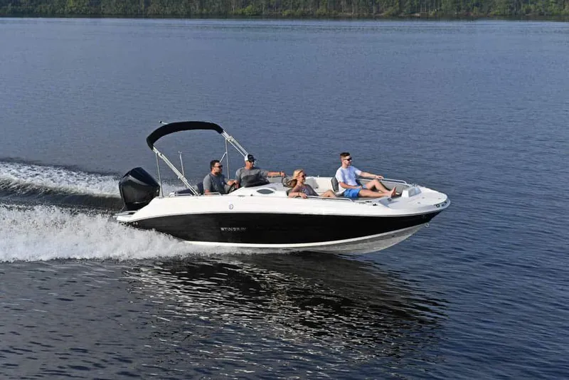 Slide: The Image of Stingray 212 SC 2026 - 3