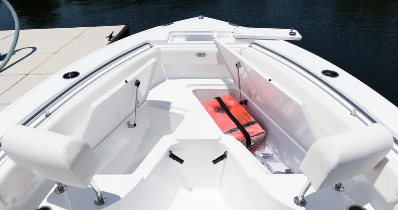 Slide: The Image of Sea Hunt Ultra 219 2026 - 18