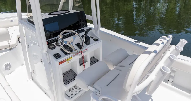 Slide: The Image of Sea Hunt Ultra 219 2027 - 11