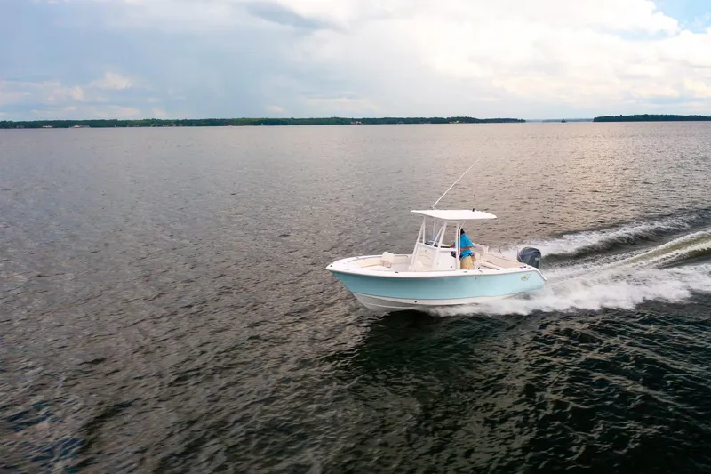 Slide: The Image of Sea Hunt Ultra 229 2026 - 12