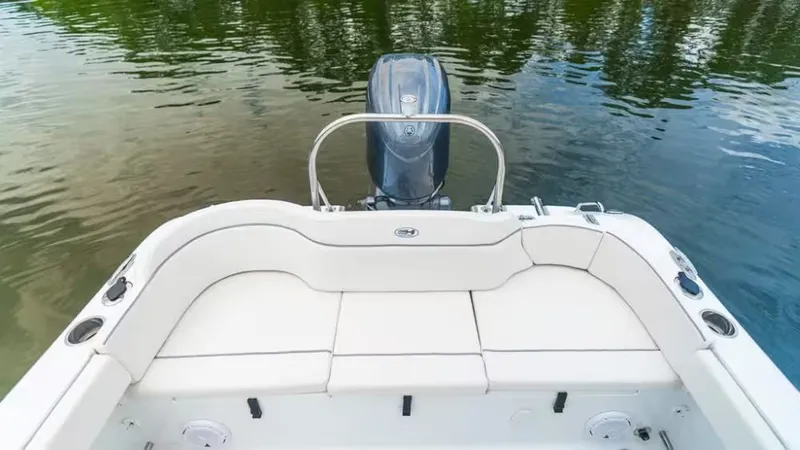 Slide: The Image of Sea Hunt Ultra 229 2026 - 5