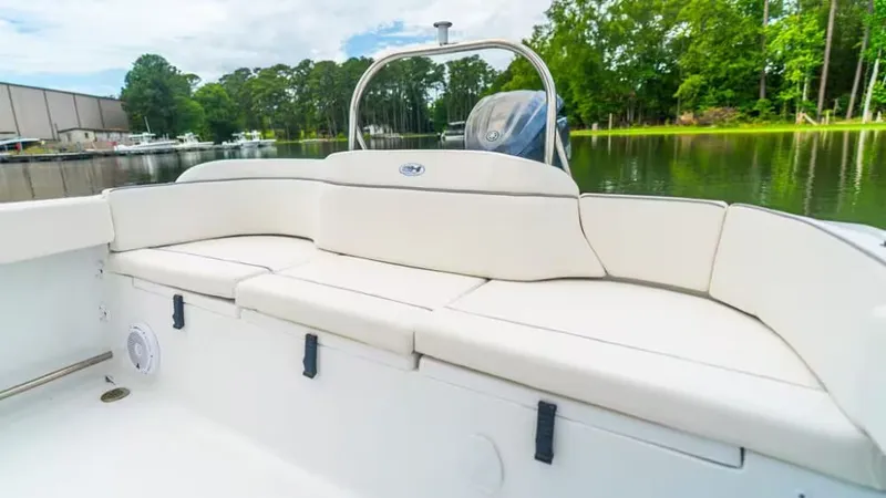 Slide: The Image of Sea Hunt Ultra 229 2026 - 6