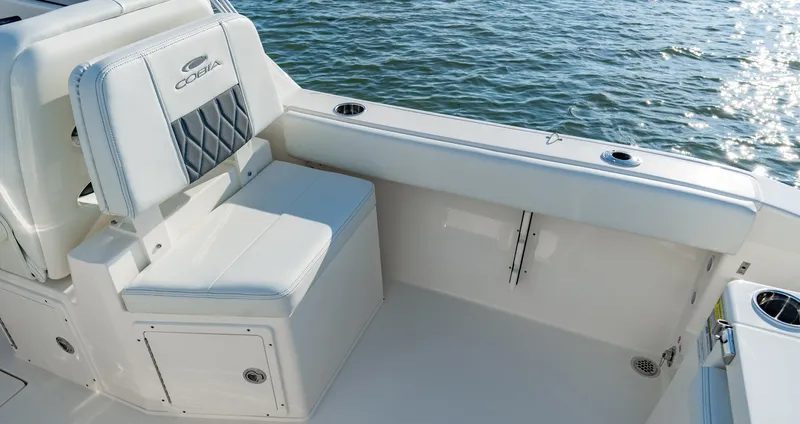 Slide: The Image of Cobia 220 Dual Console 2026 - 17