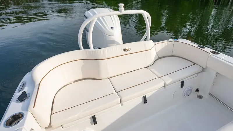 Slide: The Image of Sea Hunt Ultra 239 SE 2027 - 11