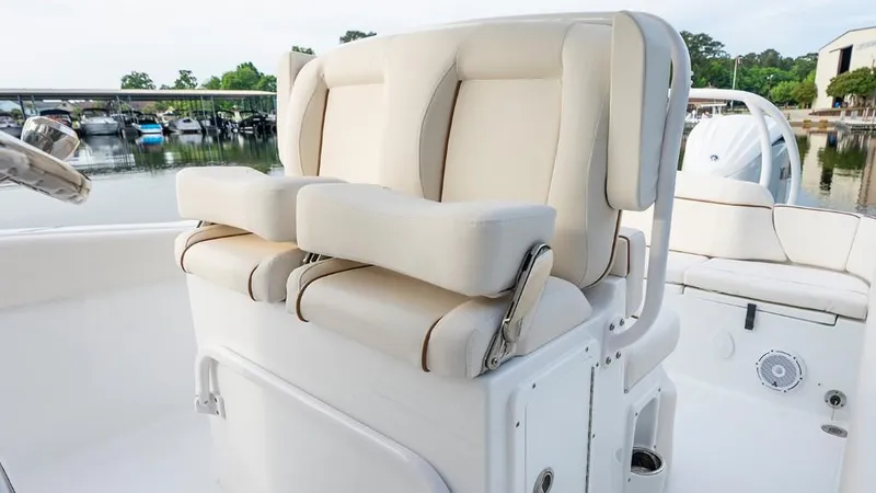 Slide: The Image of Sea Hunt Ultra 239 SE 2027 - 9