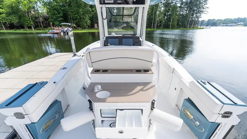 Slide: The Image of Sea Hunt Ultra 275 SE 2026 - 6