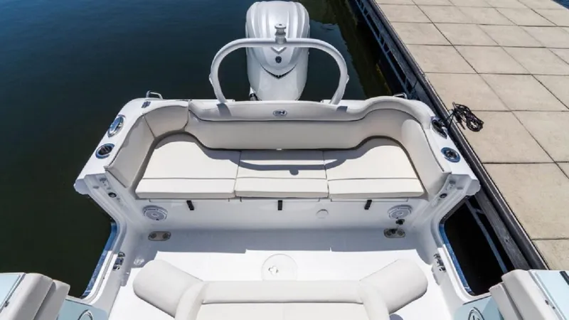 Slide: The Image of Sea Hunt Ultra 255 SE 2026 - 10