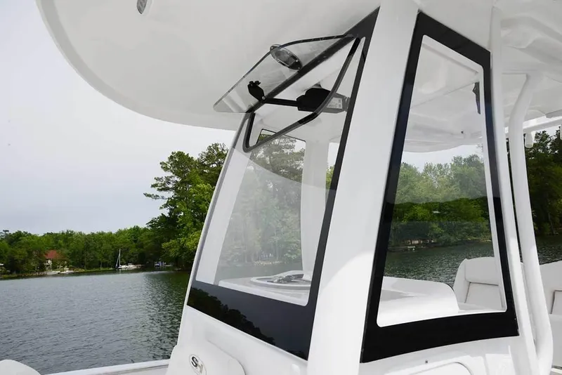 Slide: The Image of Sea Hunt Ultra 255 SE 2026 - 3