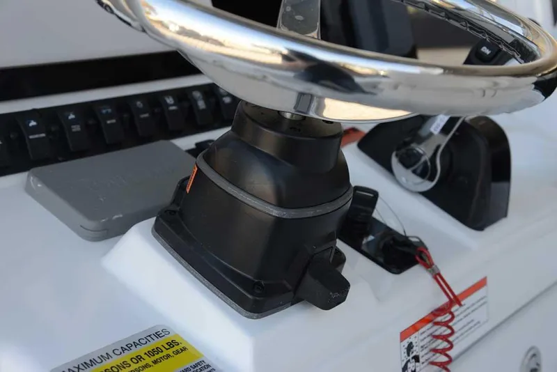 Slide: The Image of Sea Hunt Ultra 255 SE 2027 - 8