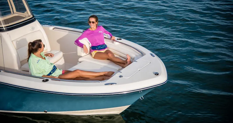 Slide: The Image of Grady-White Fisherman 216 2027 - 5