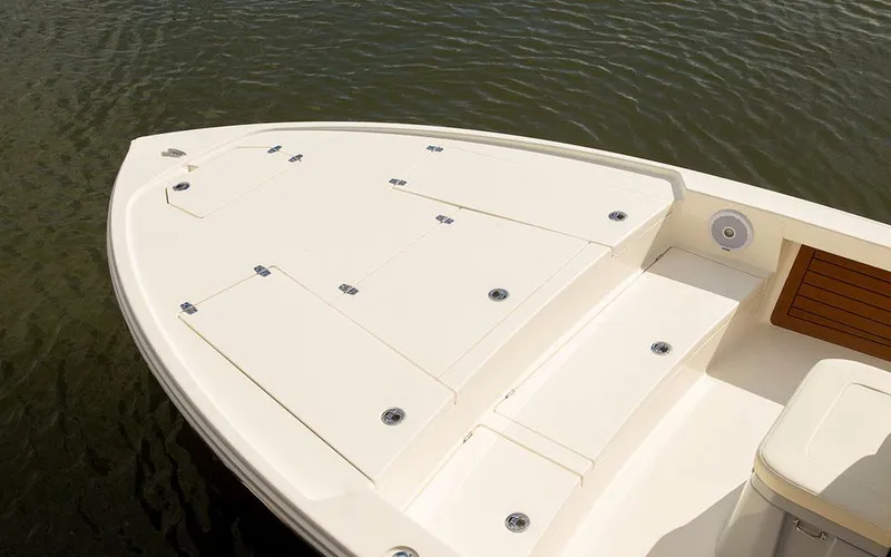 Slide: The Image of Pathfinder 2500 Hybrid 2026 - 4