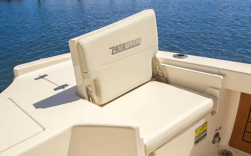 Slide: The Image of Pathfinder 2500 Hybrid 2026 - 9