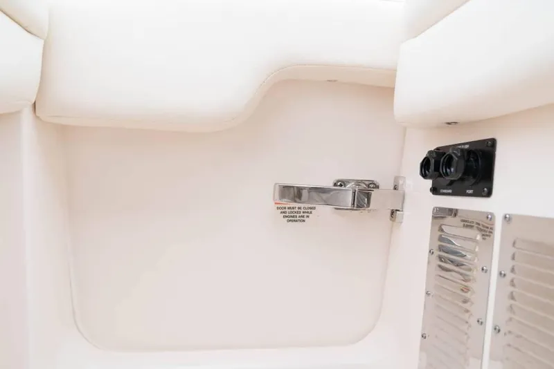 Slide: The Image of Grady-White Freedom 325 2026 - 7