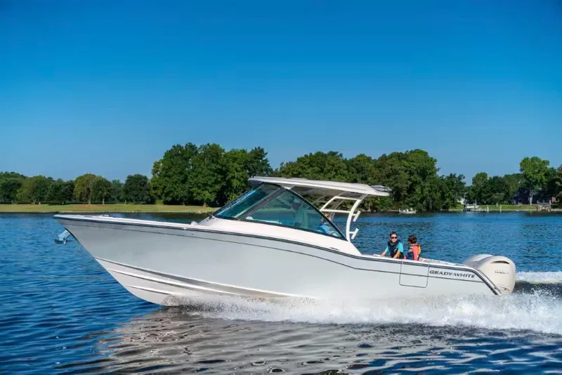 The Image of Grady-White Freedom 325 2027 - 1