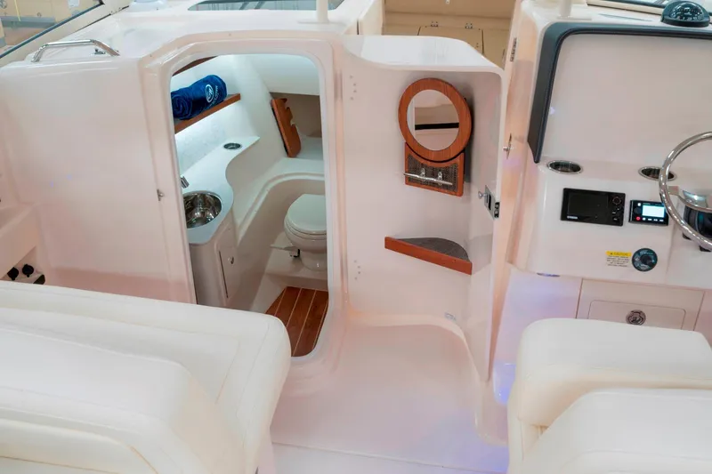 Slide: The Image of Grady-White Freedom 325 2026 - 9